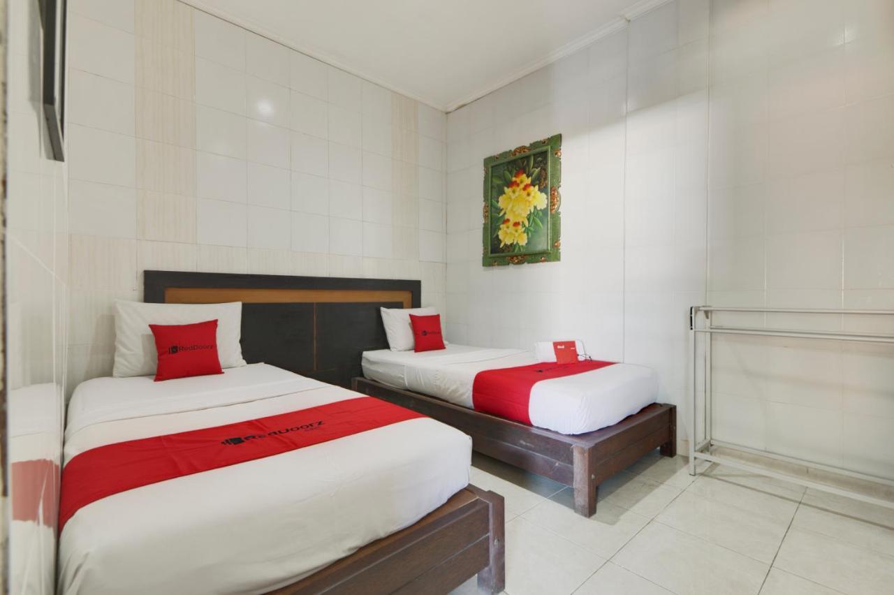 RedDoorz near Stadion Kompyang Sujana Bali Denpasar Zewnętrze zdjęcie